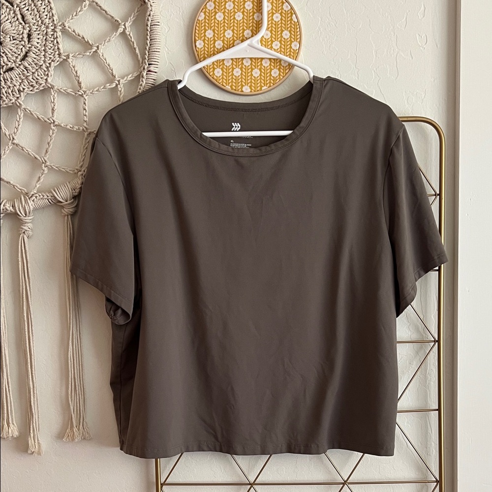 XL | Women’s All in Motion Athletic Tee